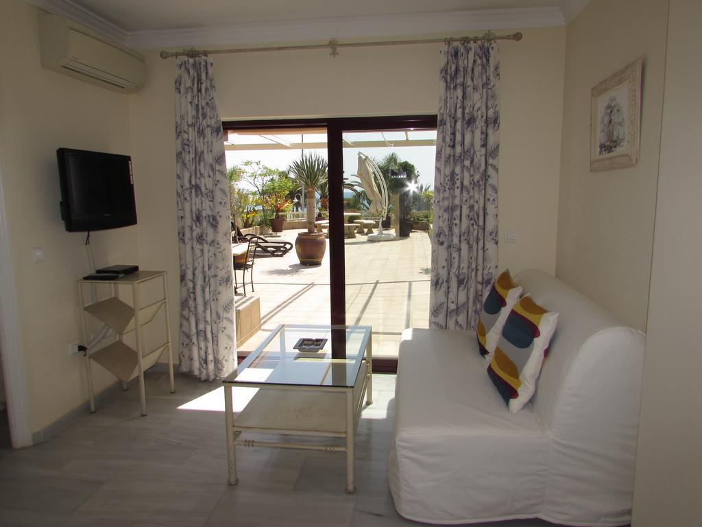 Home4Holidays Nerja Camera foto