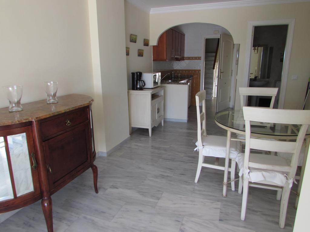 Home4Holidays Nerja Camera foto